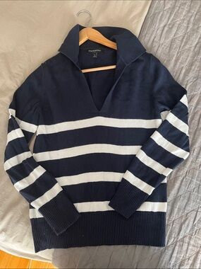 Banana Republic Navy and White Striped V-Neck Collar Sweater